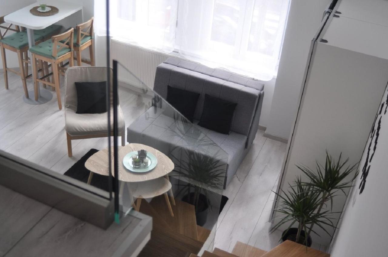 Home2 Apartment