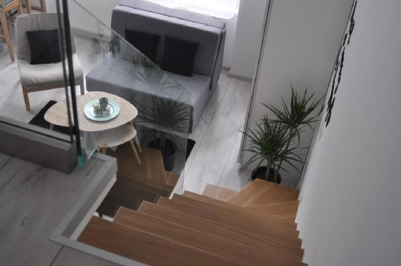 Home2 Apartment